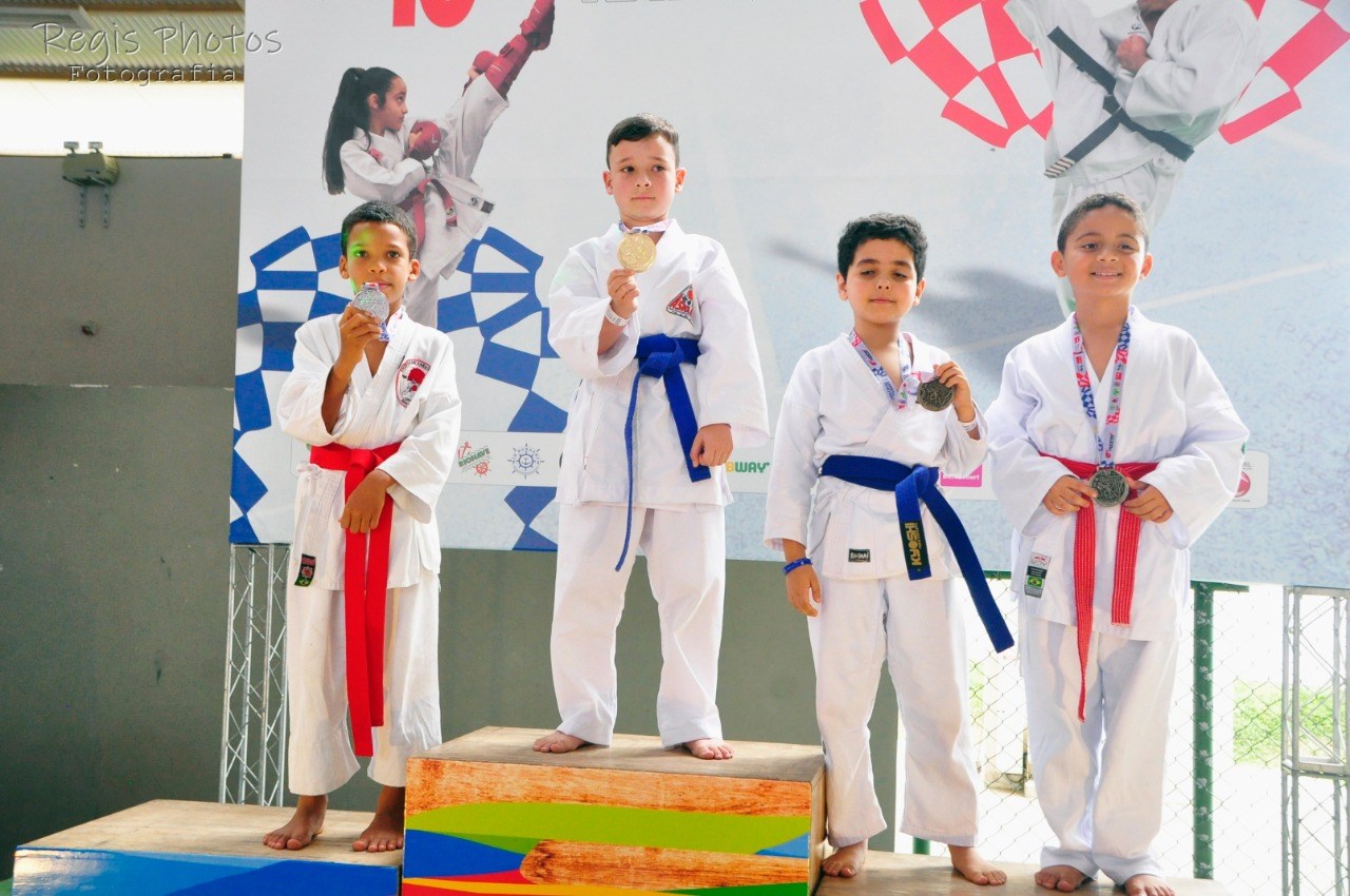 Camacã: Atletas conquistam medalhas na 10ª Copa Cacau de Karatê em Porto Seguro com apoio da Prefeitura
